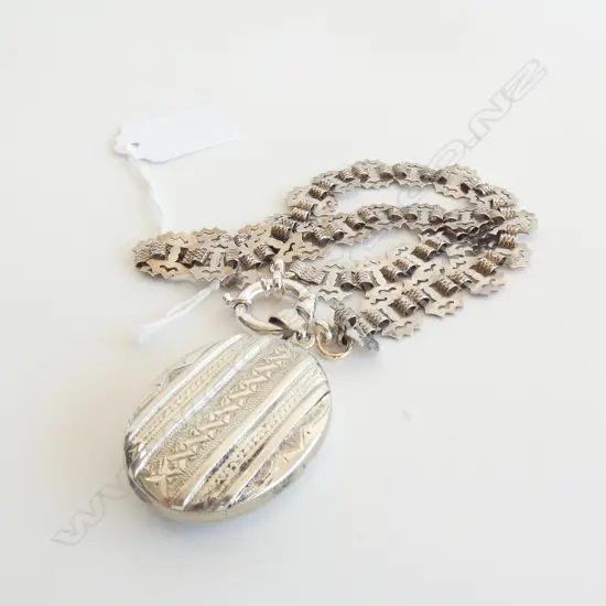 SILVER EDWARDIAN LOCKET AND COLLAR