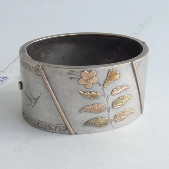 SILVER SNAP BRACELET w. GOLD DETAIL 41 GRAMS