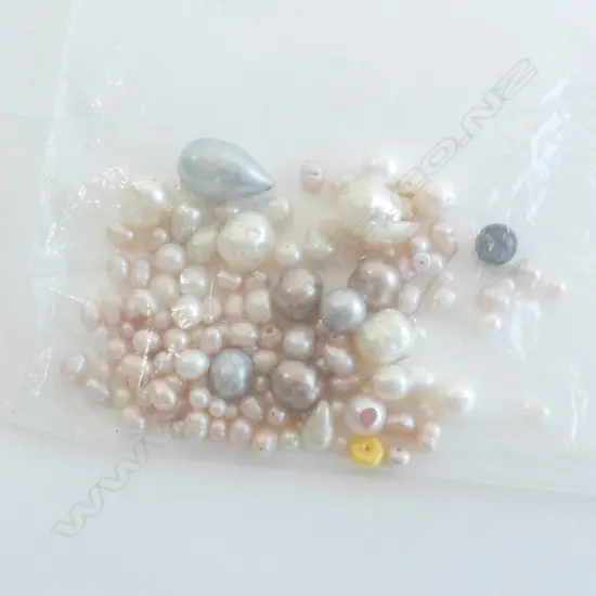 BAG ASST VINTAGE PEARLS