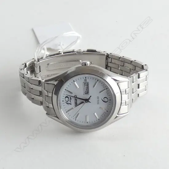 SEIKO SOLAR POWERED LADIES WRIST WATCH