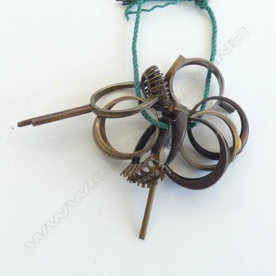 SM BAG VINTAGE METAL RING MOULDS 