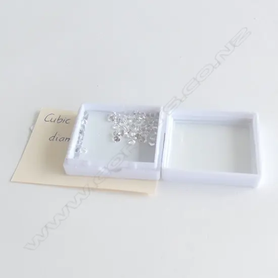 4mm dia CUBIC ZIRKONIA