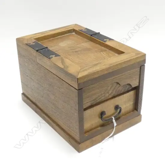 WOODEN ORIENTAL JEWELLERY BOX L.250mm