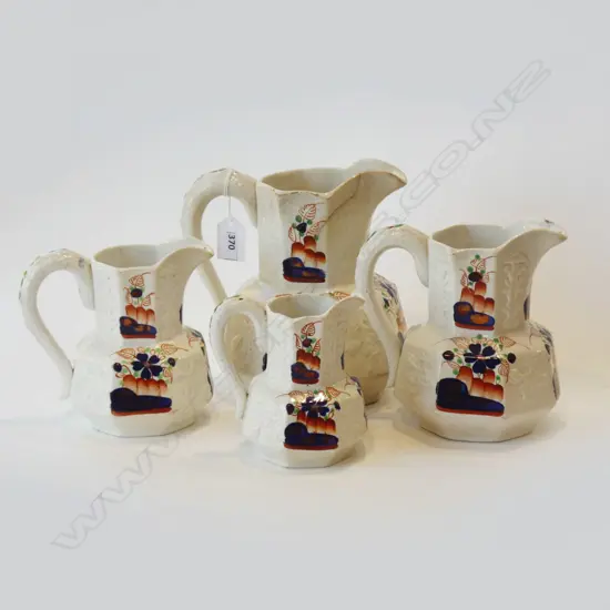 4 GRADUATING GAUDY WELSH JUGS AF H.190mm