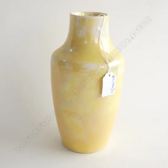 RUSKIN YELLOW LUSTRE VASE H.210mm WEAR TO GLAZE