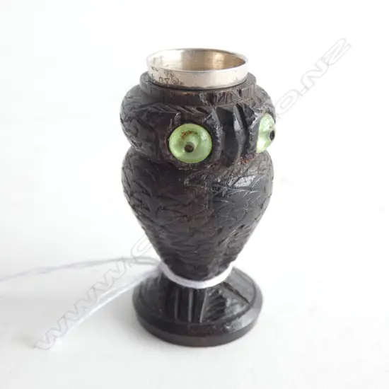 ANTIQUE CARVED OWL THIMBLE HOLDER W SILVER THIMBLE