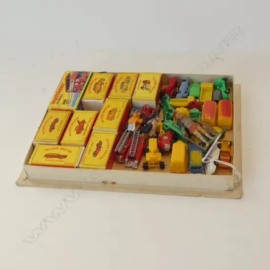 TRAY ASST. MINIATURE PLASTIC CARS ETC