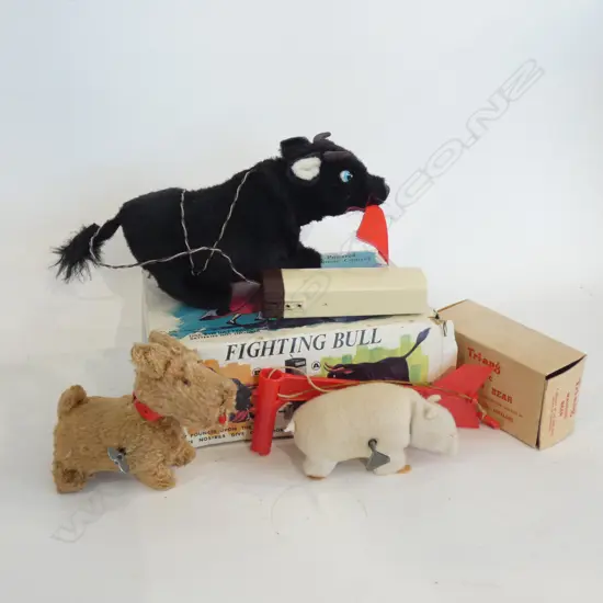3 VINTAGE ANIMAL TOYS; TRI-ANG WALKING BEAR + DOG & FIGHTING BULL