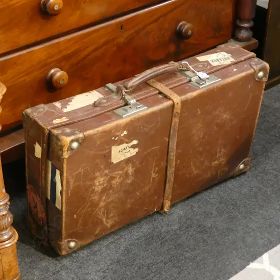 OLD VINTAGE LEATHER TRAVEL TRUNK w. BELT & KEY