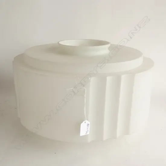 A LARGE ART DECO GLASS LIGHT SHADE D 380 MM