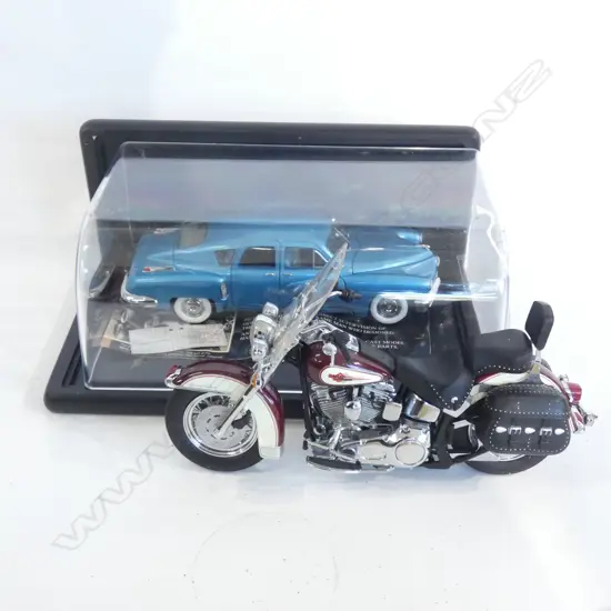 FRANKLIN MINT CAR IN CASE & HARLEY DAVIDSON