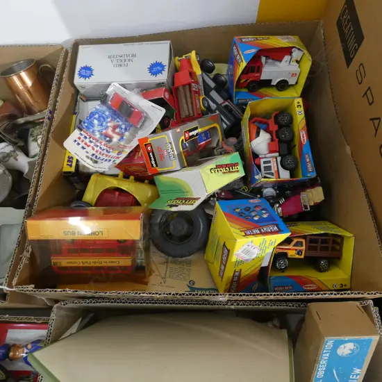 BOX LOT ASST. VINTAGE MODEL CARS, BOXED