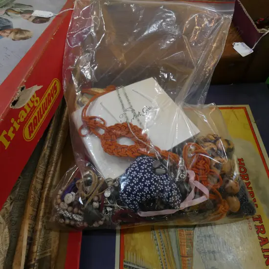 BAG ASST. COSTUME JEWELLERY