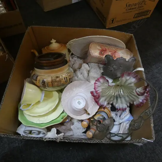 BOX LOT ASST. TRIMS, CHINA ETC