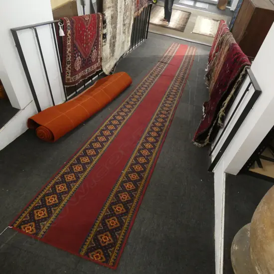 MACHINE KNOTTED RUNNER 6270x700mm