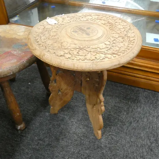 SMALL CARVED WOODEN TABLE H.335mm
