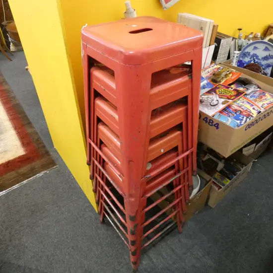 6 RED METAL STOOLS H.660mm