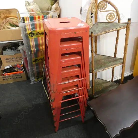 6 RED METAL STOOLS H.660mm