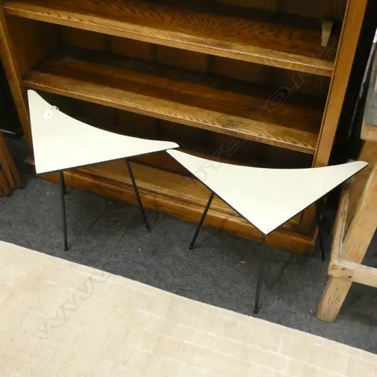 2 RETRO FORMICA BOOMERANG SIDE TABLES W.560mm