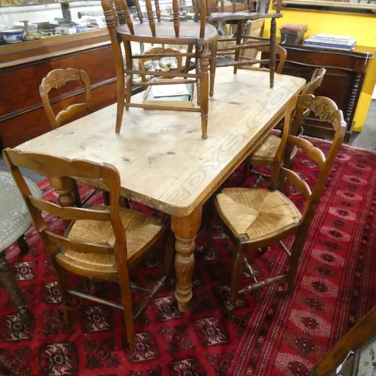 COUNTRY PINE DINING TABLE
