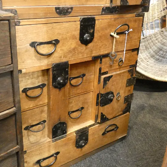 OLD JAPANESE SMALL TANSU CHEST 7-DRAWER (2 BEHIND CUPBOARD) W KEY