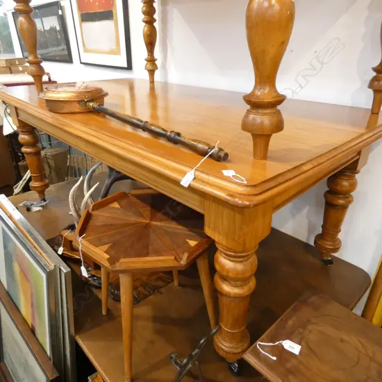 COLONIAL STYLE RIMU DINING TABLE 1950x1020mm