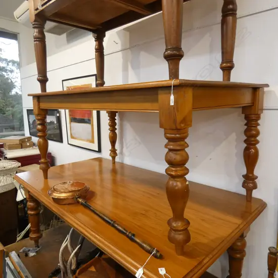 KAURI DINING TABLE 900x1600mm