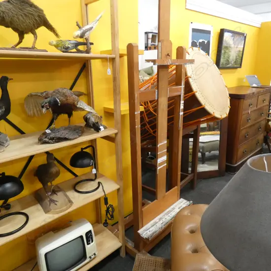 WOODEN EASEL H.2140mm