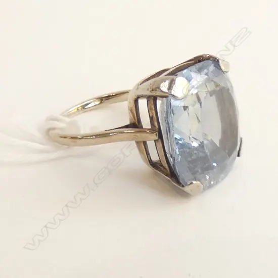 SILVER & LG BLUE STONE RING 