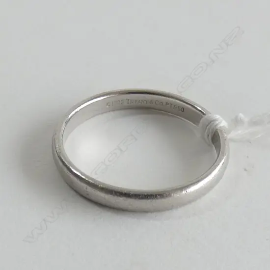 PLATINUM WEDDING BAND 5.1GMS TIFFANY & CO HALLMARKED