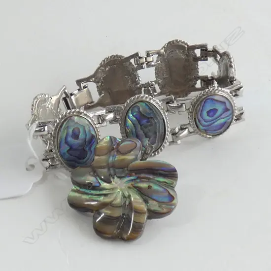 NZ PAUA SHELL JEWELLERY; BROOCH W STG SILVER BACK & SILVER PLATE BRACELET 