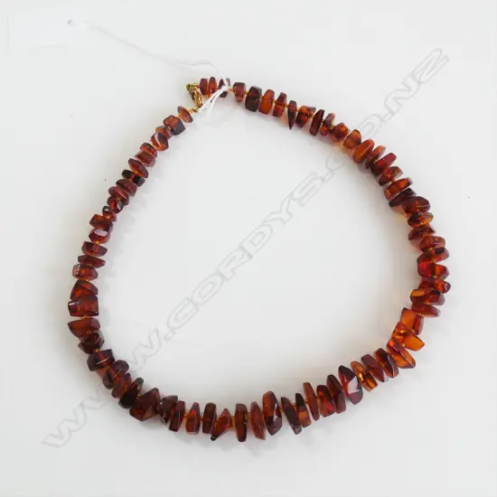 AMBER CHIP NUGGET NECKLACE