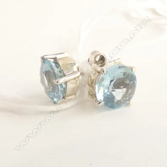 BLUE TOPAZ & SILVER EARRINGS  