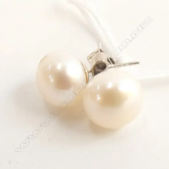 PEARL & SILVER STUD EARRINGS 