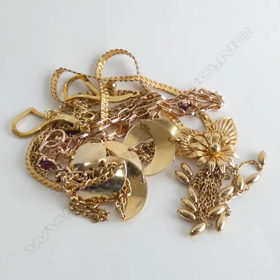 BAG ASST GOLD PLATED JEWELLERY INC 1 w GARNETS 