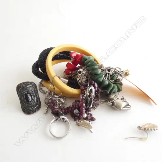 ASST. COSTUME JEWELLERY