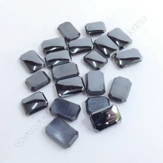 BOX VINTAGE HEMATITE 