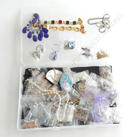 TRAY OF ASST. COSTUME JEWELLERY