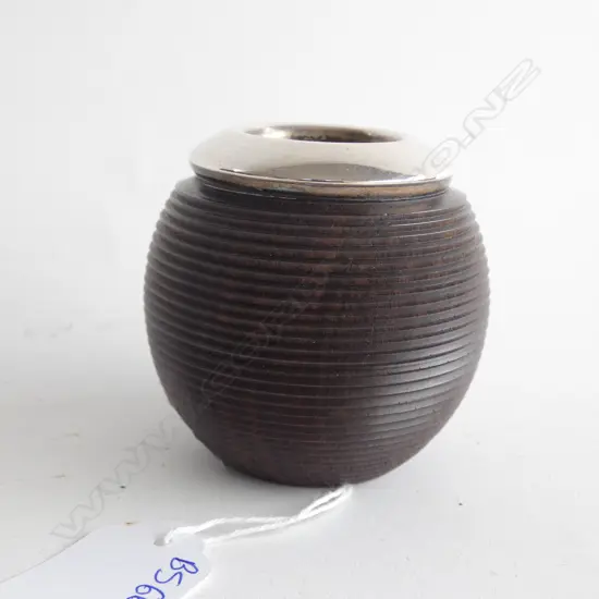 EBONY & STG SILVER RIMMED VESTA MATCH STRIKER, LONDON 2000 