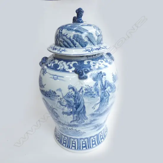 LARGE B/W LIDDED GINGER JAR H.450mm