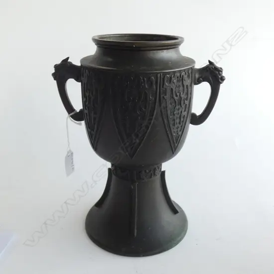 CHINESE ARCHAIC STYLE BRONZE POT H.270mm