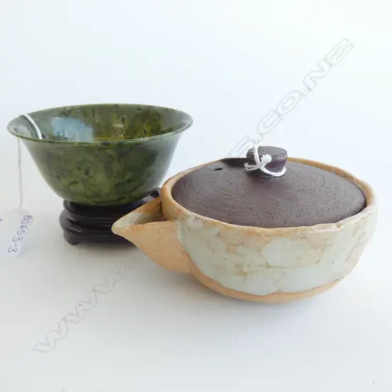 SM JADE BOWL (DIA 100MM) w STAND & TEAPOT 