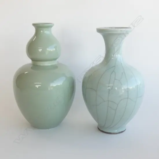 2 CELADON VASES H.300mm