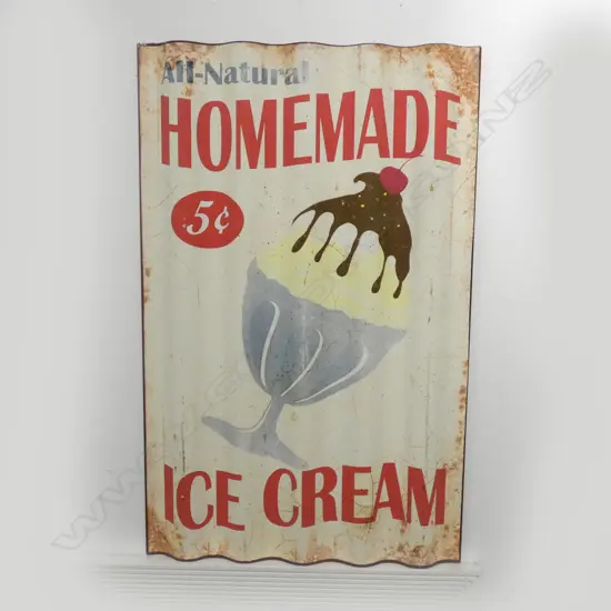VINTAGE STYLE CORRIGATED ICE CREAM SIGN 820x520mm