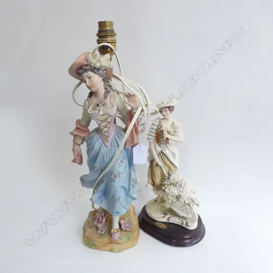 2 FEMALE FIGURINES;1 A LAMP H.380mm