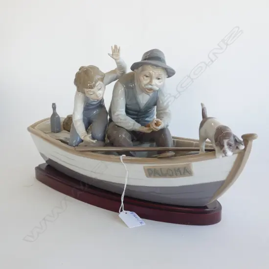 LLADRO 'FISHING WITH GRAMPS' #5215 L.400mm ON STAND / FISHING ROD AF