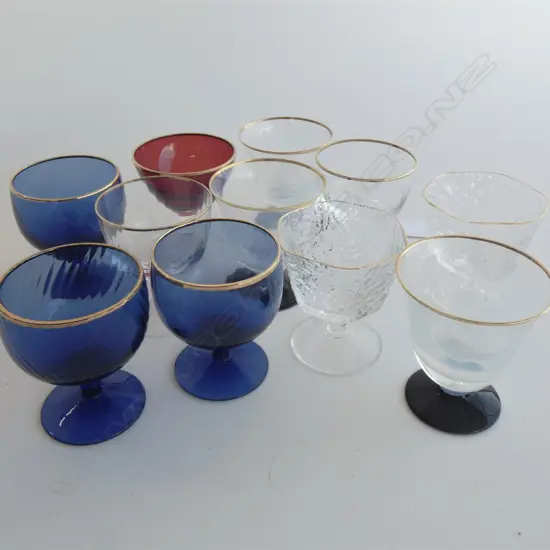11 SMALL GLASS CUPS H.70mm