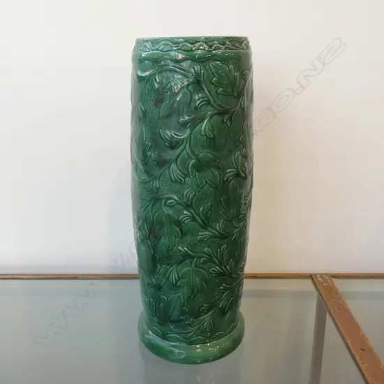 ARNELS POTTERY GREEN GLAZED POTTERY UMBRELLA STAND C1974 H 550MM