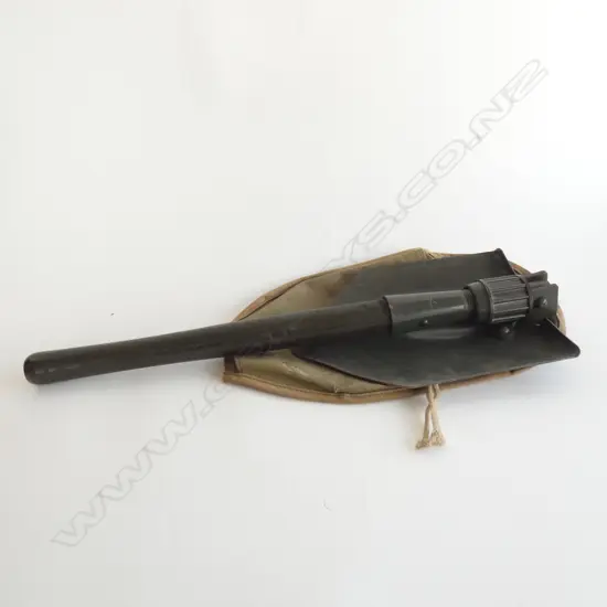 OLD FOLDING SHIPPING SHOVEL WITH CANVAS BAG L 445MM (WHEN FOLDED)