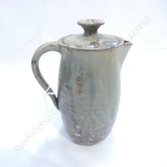 RICHARD PARKER ? ROSEMARY PERRY ? GLAXED COFFEE POT WITH LID H 210MM